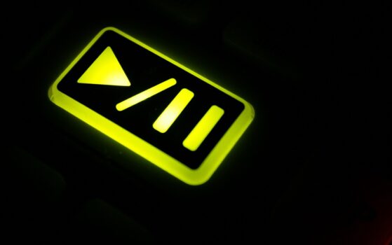 Play ou pause ?